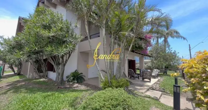 Excelente sobrado centro de xangri-lá! de esquina com dois lotes