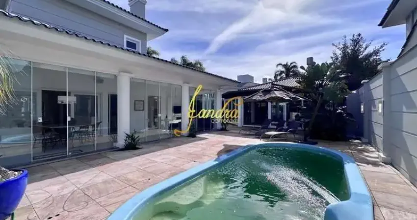 Excelente sobrado no condominio lagos com piscina e 04 suites