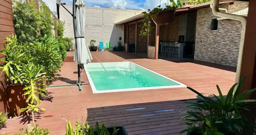 Casa com piscina, energia solar e área gourmet em forquilhinhas, são josé/sc -  (porteira fechada)