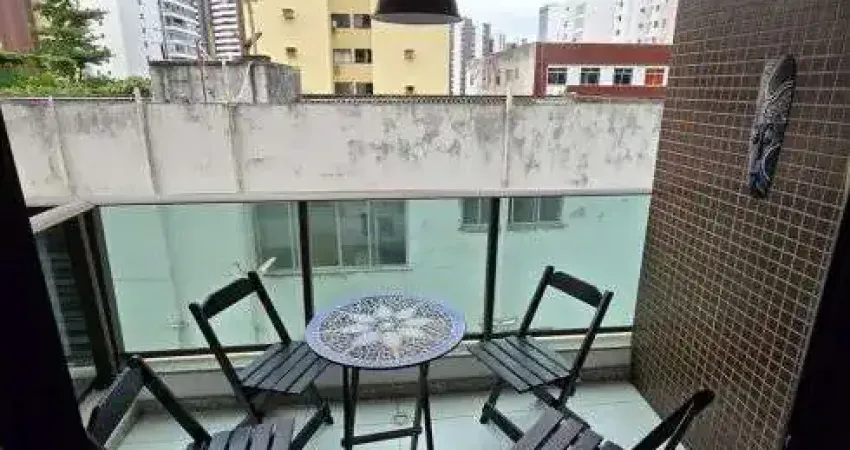 Excelente apartamento quarto e sala, varanda, nascnete, 2 banheiros pituba.