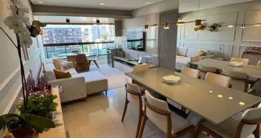 Graça 3/4 sendo 2 suíte, nascente, varanda integrada, totalmente reformada.