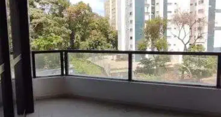 Apartamento com 211m2, 4/4 sendo 2 suíte, varanda, itaigara.