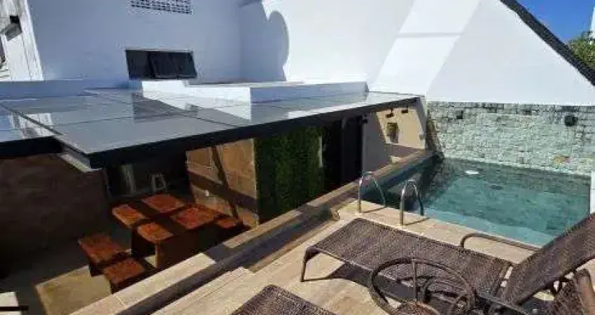 Linda cobertura imbui finamente decorada, piscina privativa