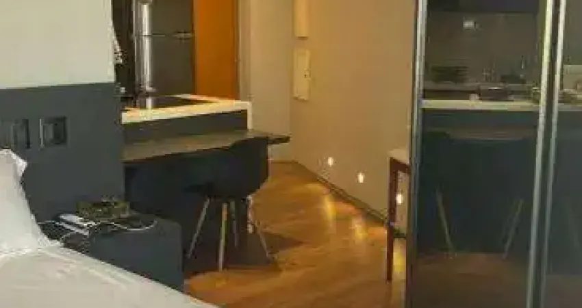 Bolevard side studio, quarto e sala, com varanda, mobiliado.