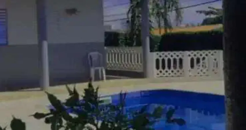 **Charme e Espaço: Casa com 3 Quartos em Bairro Tranquilo de Campinas**
