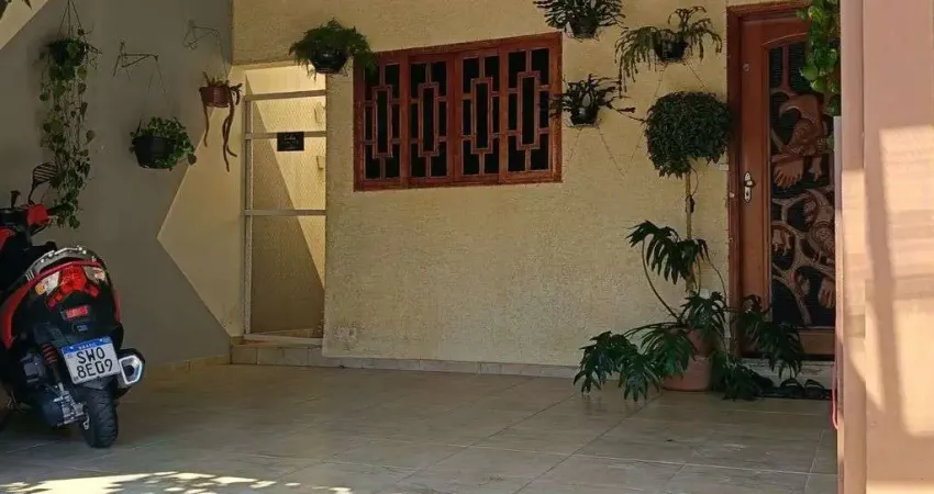 **Sobrado completo no Novo Mundo com 2 quartos e 4 banheiros**