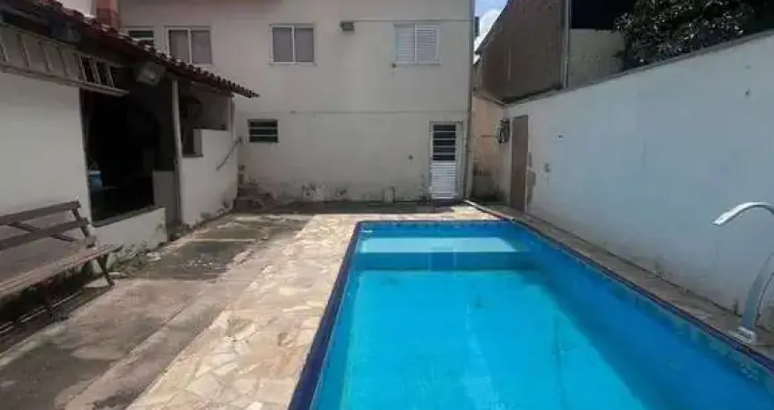 Paraíso: Casa Espaçosa em Campinas, Aceita Troca e com Área de Lazer Privativa