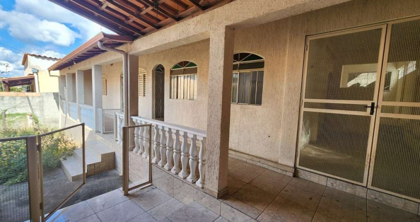 Casa com 3 quartos à venda no São Luiz, Betim 