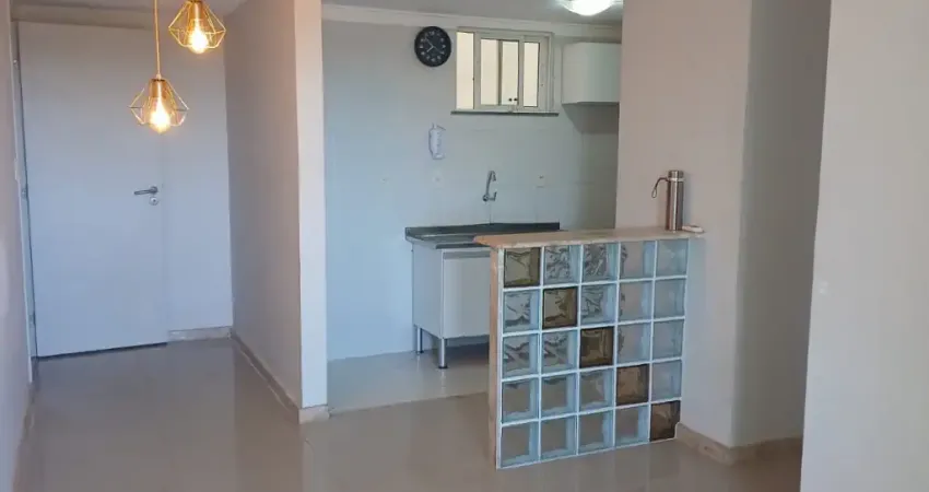 Apartamento com 2 quartos para alugar na Avenida Brigadeiro Mário Epinghaus, 1339, Centro, Lauro de Freitas