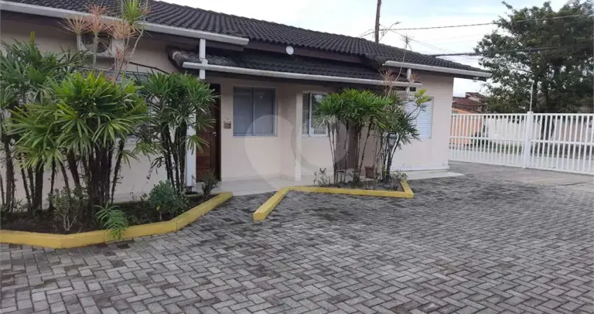 Casa em condomínio fechado com 2 quartos à venda no Maitinga, Bertioga