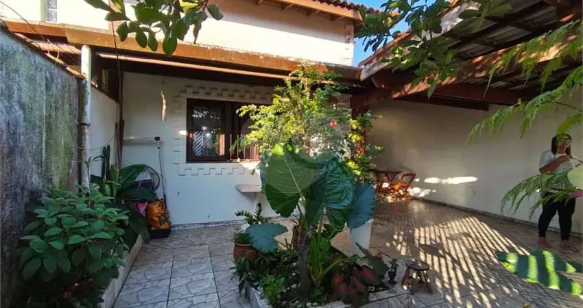 Casa com 3 quartos à venda no Centro, Bertioga 