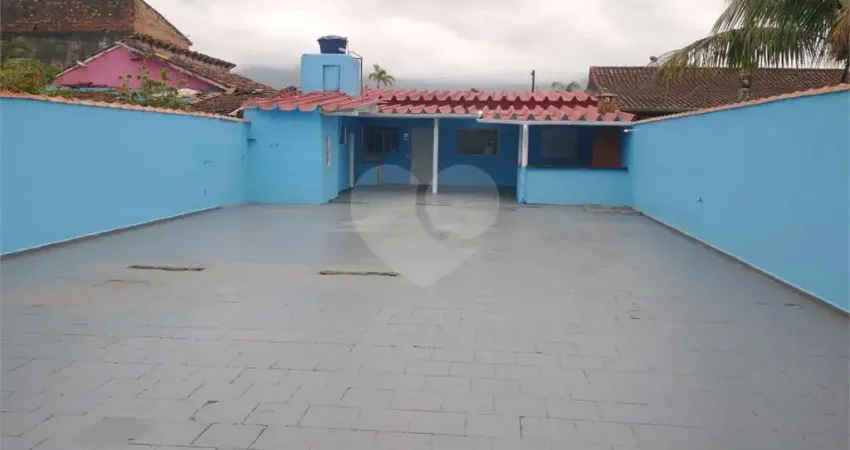 Casa com 1 quarto à venda na Doutor Renato Olivieri, Vista Linda, Bertioga