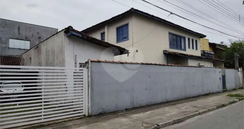Casa comercial à venda no Centro, Bertioga 