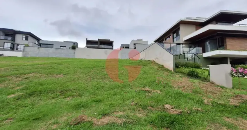 Terreno em condominio fechado com 537,12 m² no condominio alphaville!