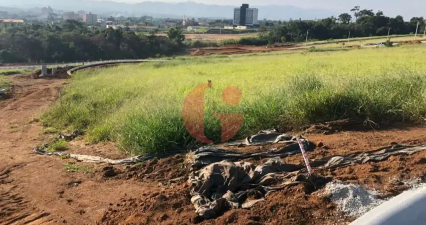 Terreno em condomínio fechado à venda na Rua Professor Lucas Nogueira Garcez, 301, Sapé II, Caçapava