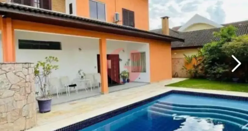 Casa à venda em condomínio - 04 dorms - 02 suítes no esplanada do sol