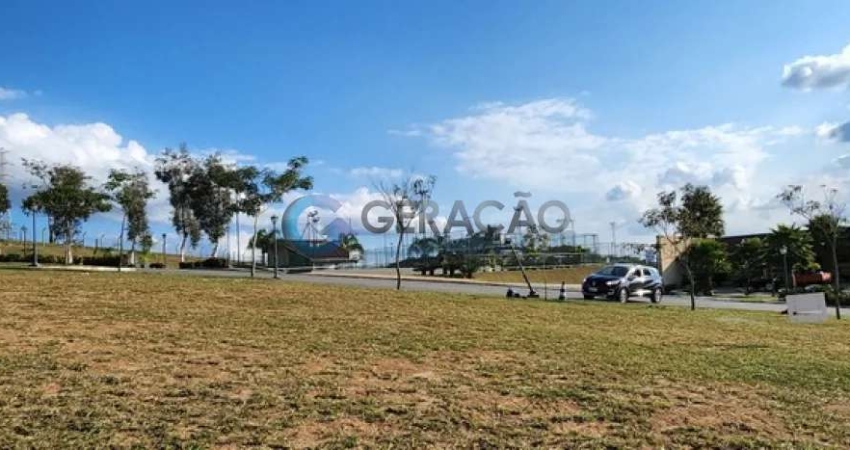 Terreno em condomínio fechado de 335,00m² - Residencial Terras do Vale
