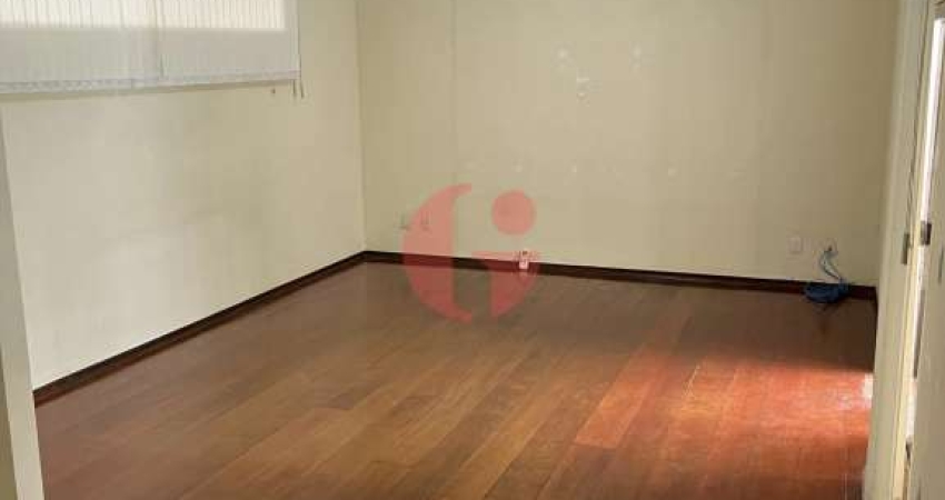 Casa térrea 3 dormitórios (1 suíte) e 4 vagas de garagens - Bosque dos Eucaliptos!
