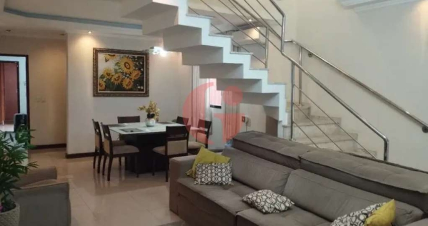Sobrado para venda de 03 quartos com 196m² de área construída no bairro Bosque dos Eucaliptos