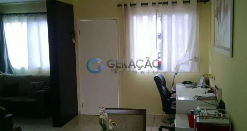 Sobrado em condomínio para venda com 03 quartos e 01 vaga de garagem - 100m² no bairro Urbanova