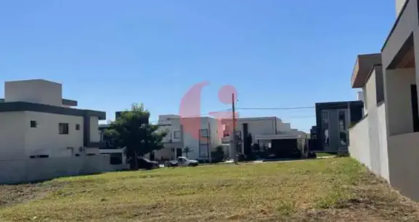 Terreno em condomínio fechado para venda com 260m² no Loteamento da Floresta