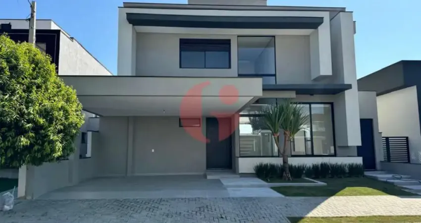 Casa assobradada à venda no bairro Floresta com 04 dormitórios sendo 04 suítes