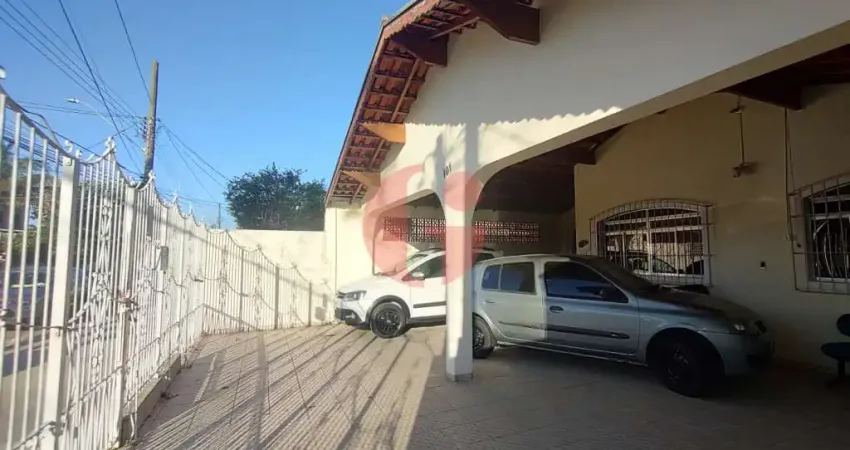 Casa térrea à venda com 03 dormitórios sendo 1 suíte e 3 vagas de garagens - Jardim Satélite!