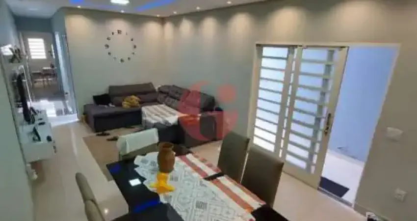 Sobrado à venda com 3 quartos sendo 1 suíte- 136m² construídos- no residencial altos do bosque