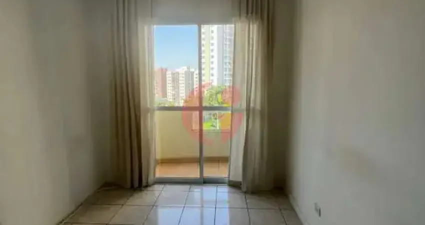 Apartamento semimobiliado para locação com 1 quarto e 1 vaga de garagem com 40m²- centro