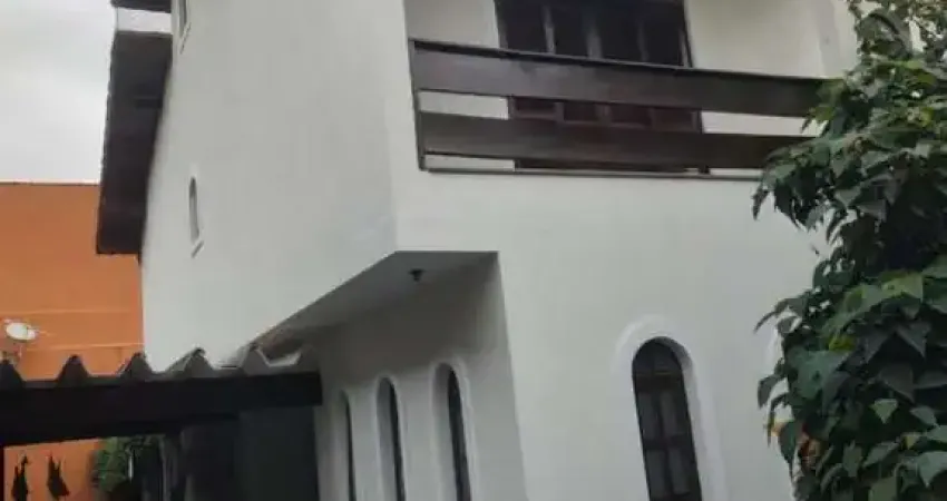 Casa para Venda em São Paulo, Parque Guaianazes, 3 dormitórios, 3 suítes, 2 banheiros, 6 vagas