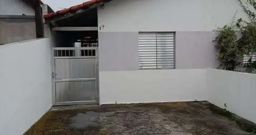 Casa para Venda em Itaquaquecetuba, Vila Ursulina, 2 dormitórios, 1 banheiro, 2 vagas