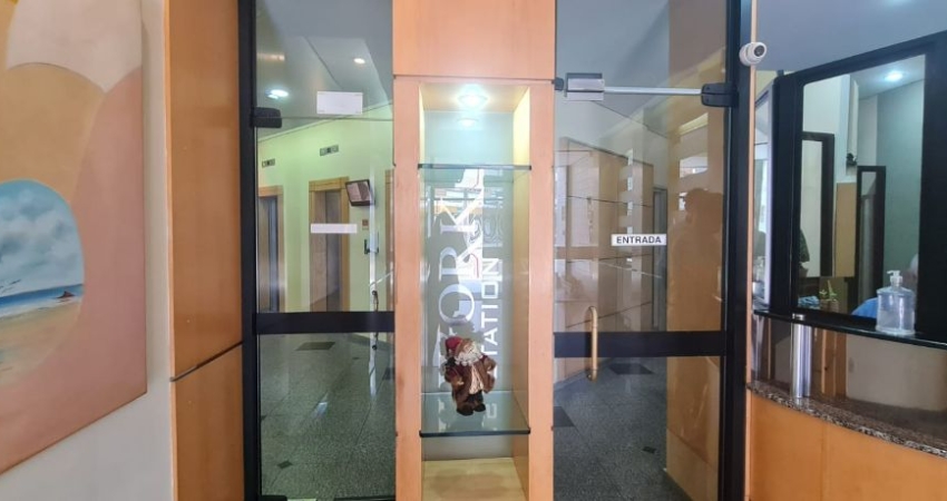 sala ampla, com recepção, bwc privativo, portaria presencial
