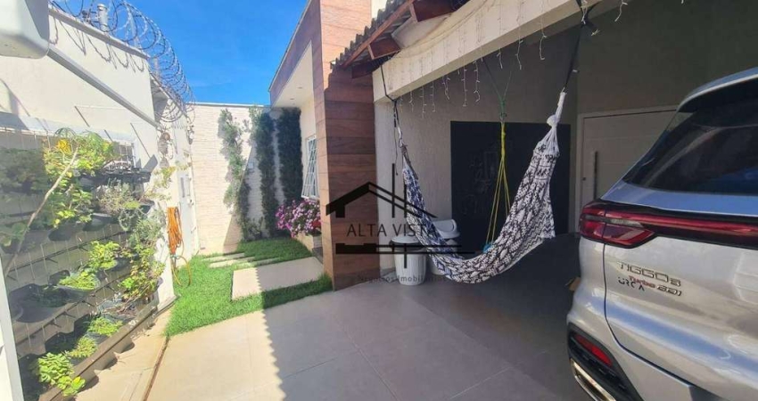 Casa com 4 dormitórios à venda, 240 m² por R$ 850.000 - Santa Rosa - Uberlândia/MG