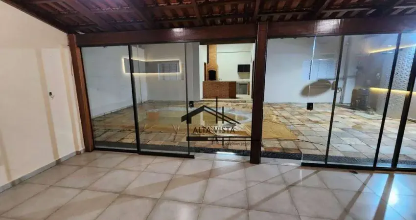 Casa com 3 dormitórios à venda, 200 m² por r$ 720.000 - granada - uberlândia/mg