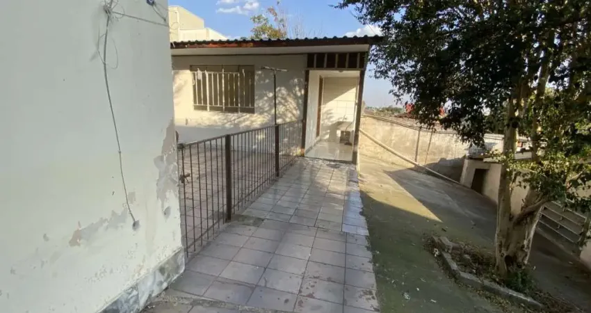 Casa residencial com 1 quarto  para alugar, 40.00 m2 por r$1100.00  - lindoia - curitiba/pr