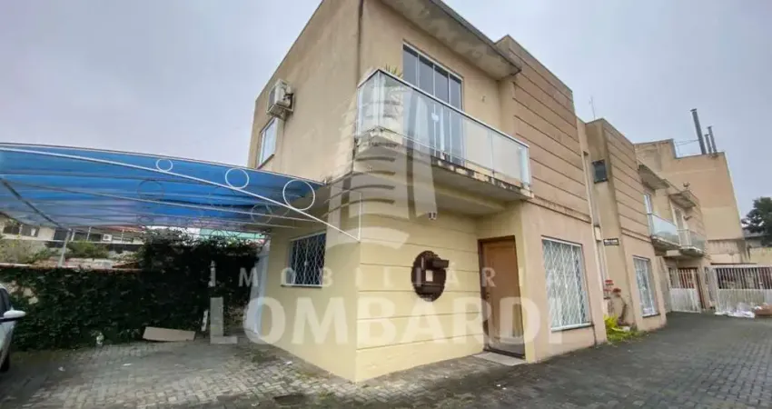 Sobrado com 3 quartos  para alugar, 91.00 m2 por R$3000.00  - Guaira - Curitiba/PR