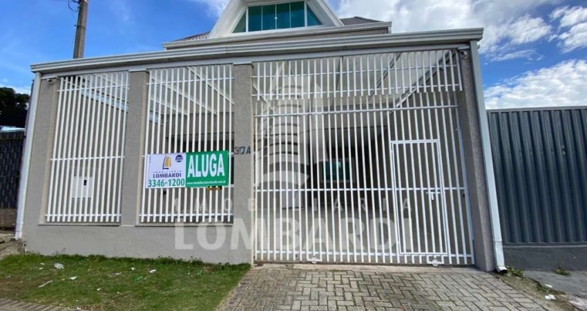 Sobrado com 3 quartos  para alugar, 200.00 m2 por R$4000.00  - Capao Raso - Curitiba/PR