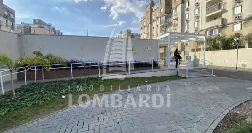 Apartamento com 3 quartos  para alugar, 67.00 m2 por R$2150.00  - Xaxim - Curitiba/PR