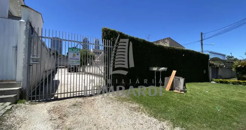 Casa com 2 quartos para alugar na Rua Desembargador Augusto Guimarães Cortes, Campina do Siqueira, Curitiba