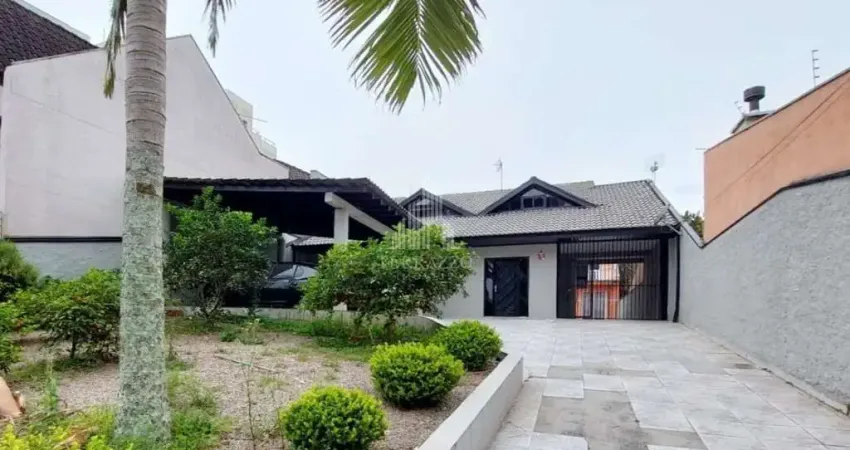 Sobrado com 6 dormitórios à venda, 300 m² por R$ 1.190.000,00 - Silveira da Motta - São José dos Pinhais/PR
