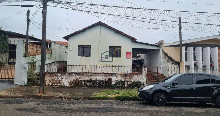 Pagamento facilitado! Casa a Venda 3 dorms. no bairro industrial
