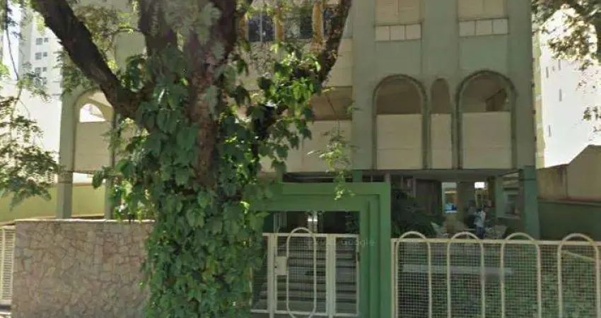 Apartamento a Venda na região central em Londrina, (3 Dormits. sendo 1 suíte, 103 m&#178;). Aceita permuta por apartamento de menor valor.