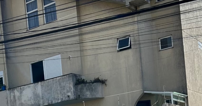 Oportunidade ideal para sua família, amplo sobrado triplex, próximo a Av.Salgado Filho