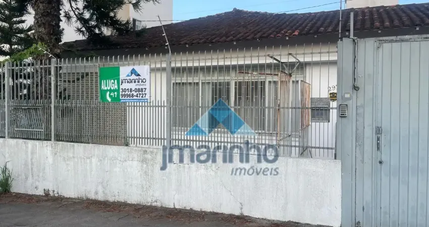 Casa com 3 quartos para alugar na Rua Elesbão Pinto da Luz, 297, Jardim Atlântico, Florianópolis