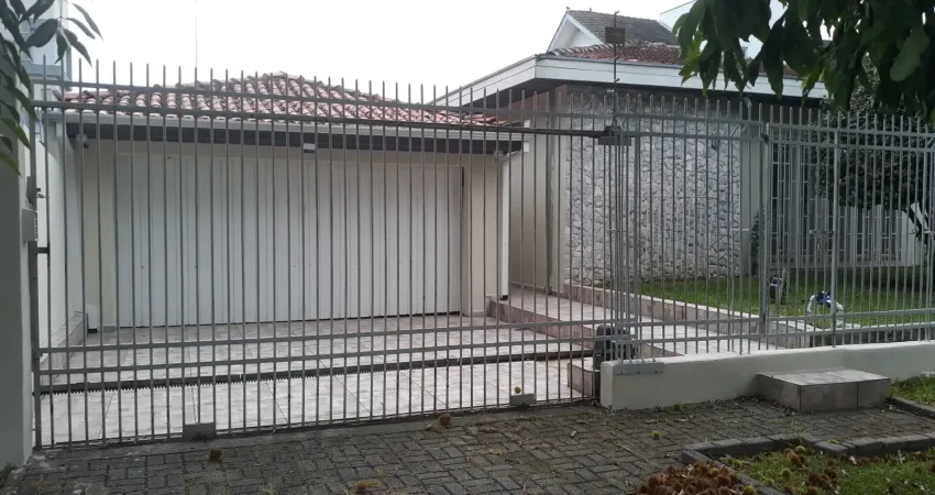 JMarinho aluga excelente casa térrea 3 quartos sendo 01 suíte 01 vaga coberta