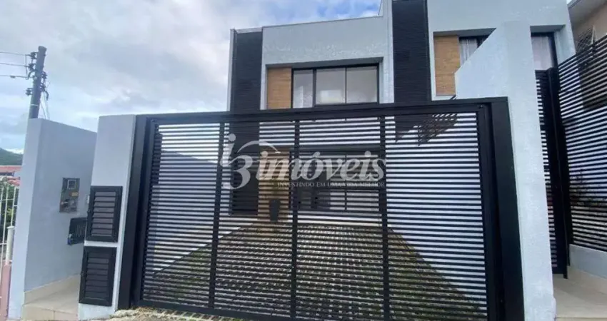 Sobrado à venda, alto padrão acabamento, 3 quartos sendo 1 suíte, 2 vagas, bairro fazenda, itajaí-sc