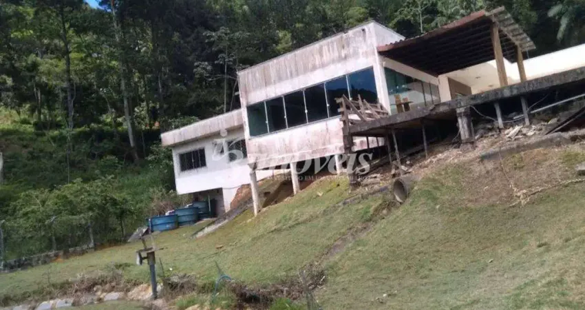 Sítio à venda, 4.600m² de área, bairro espinheiros, itajaí-sc