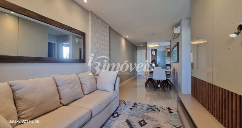 Apartamento para locação anual finamente mobiliado, 2 suítes, 1 vaga de garagem privativa, Residencial Tour Soleil, no bairro São Judas, Itajaí-SC