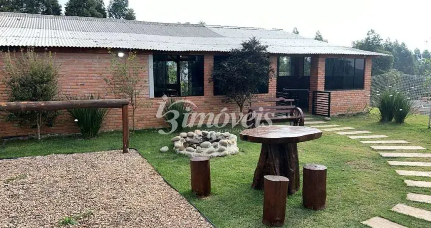 Chácara à venda, 3 quartos, espaço para festa, piscina, campo de futebol, 3 chalés - Bairro Rio do Meio, Camboriú -SC