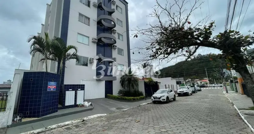 Apartamento à venda, 2 quartos sendo 1 suíte, 1 vaga, semimobiliado, residencial ângela leal, bairro fazenda, itajaí-sc